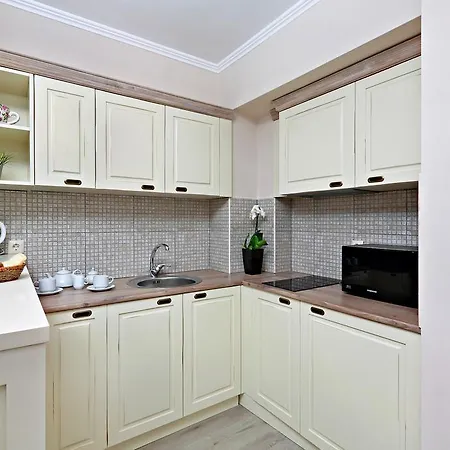 Apartment Private In White Rock Castle *