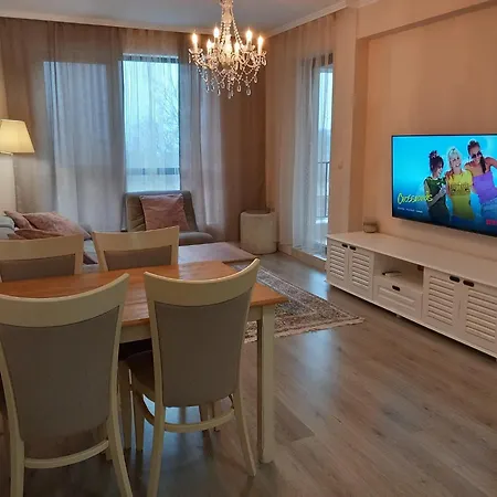 Apartment Private In White Rock Castle *